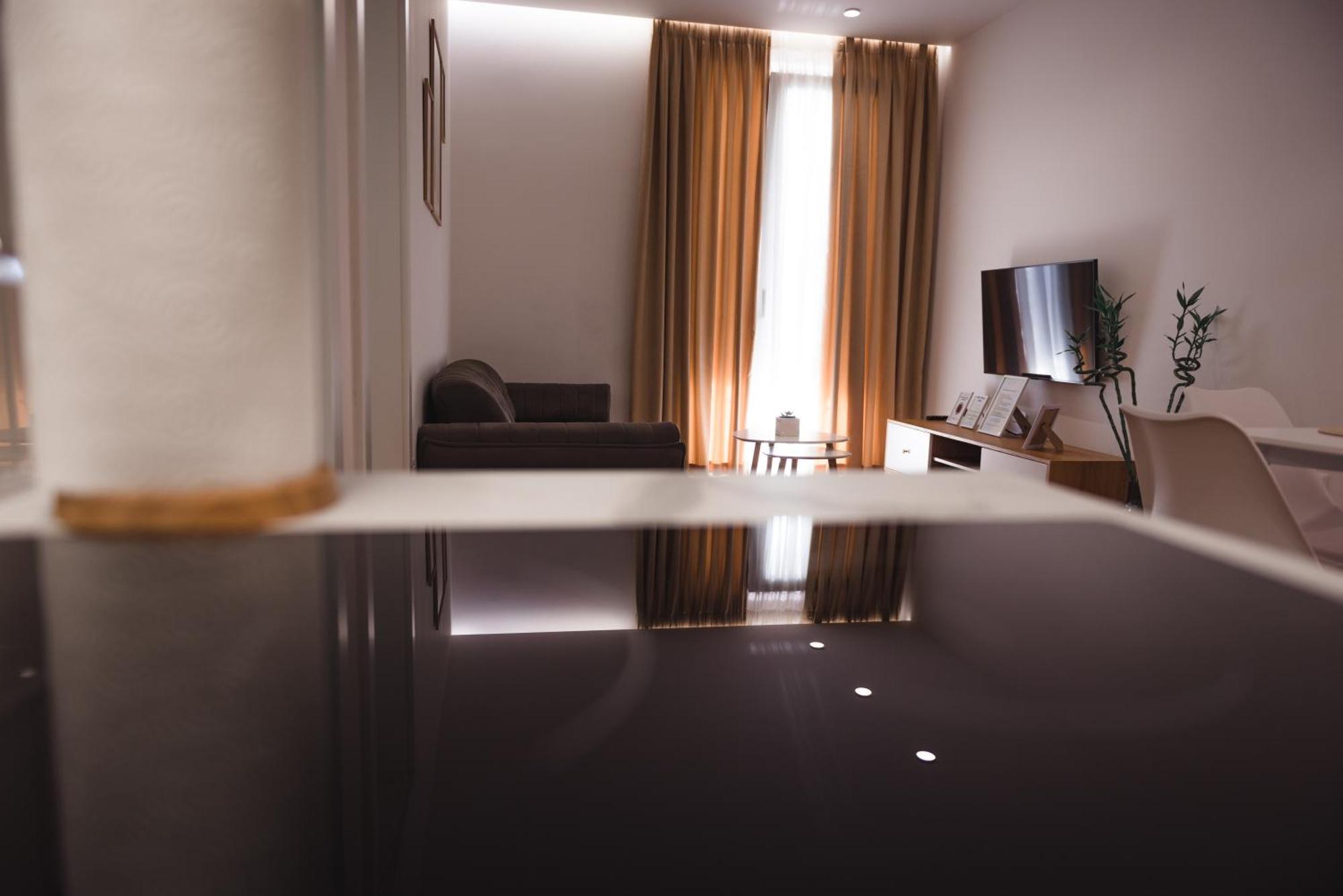 Tam Centre Luxury Serviced Apartments Tirana Exterior foto